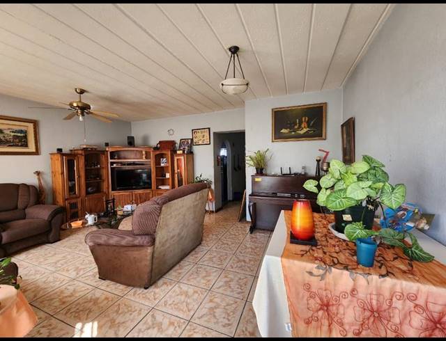 2 BEDROOM APARTMENT FOR SALE IN RANDFONTEIN CENTRAL